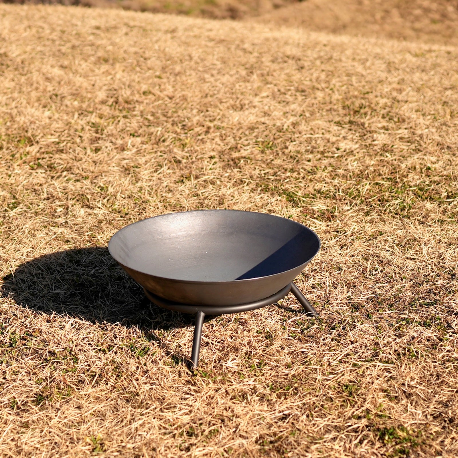 新品未使用 ファイヤー・ピット 44cm 難アリ品　アウトレット 新品 ファイヤー・ピット 焚き火台 44cm コンパクト 難アリ品