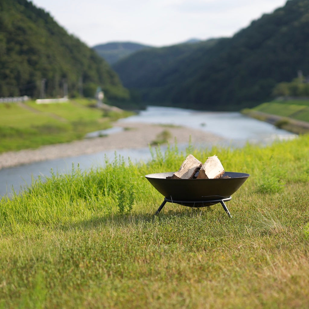 新品未使用 アウトレット 焚き火台 ファイヤーピット 初期型 直径56cm Fire Pit TAKIBITO ファイヤーピット・タキビト 56cm